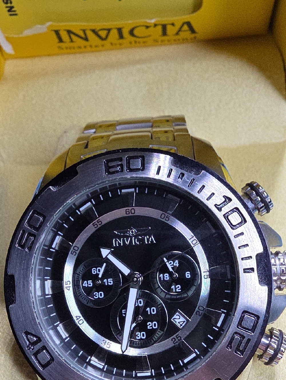 Invicta Pro Diver Scuba (Model 22318).